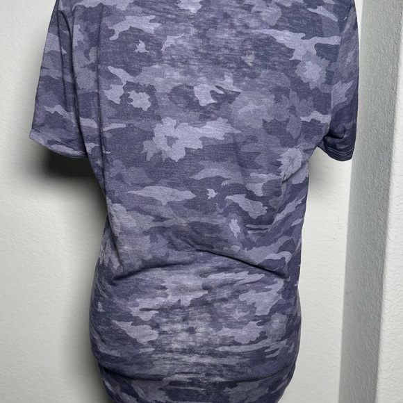 Athleta Purple Camo V-Neck Tee - Picture 3 of 5